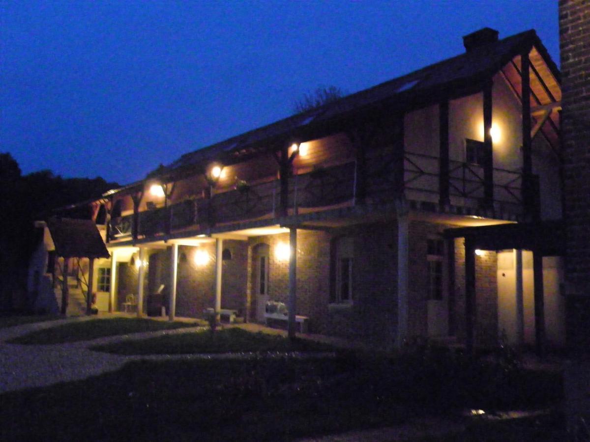 Les Gites Du Lavoir Villemoiron-en-Othe Exterior photo